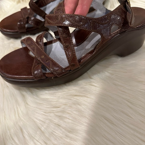 Ariat Leather Multistrap Embroidered Sandals Open Toe Women’s Size 8 B 20705 - Picture 6 of 6